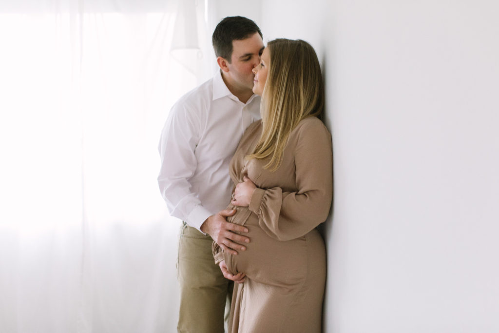 Belly to baby plan and baby bump maternity shoot Maternity and newborn photographer Elle Baker Photography