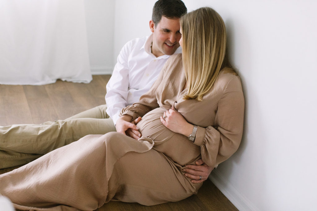 Maternity session with a couple in Homer Glen studio Maternity and newborn photographer Elle Baker Photography