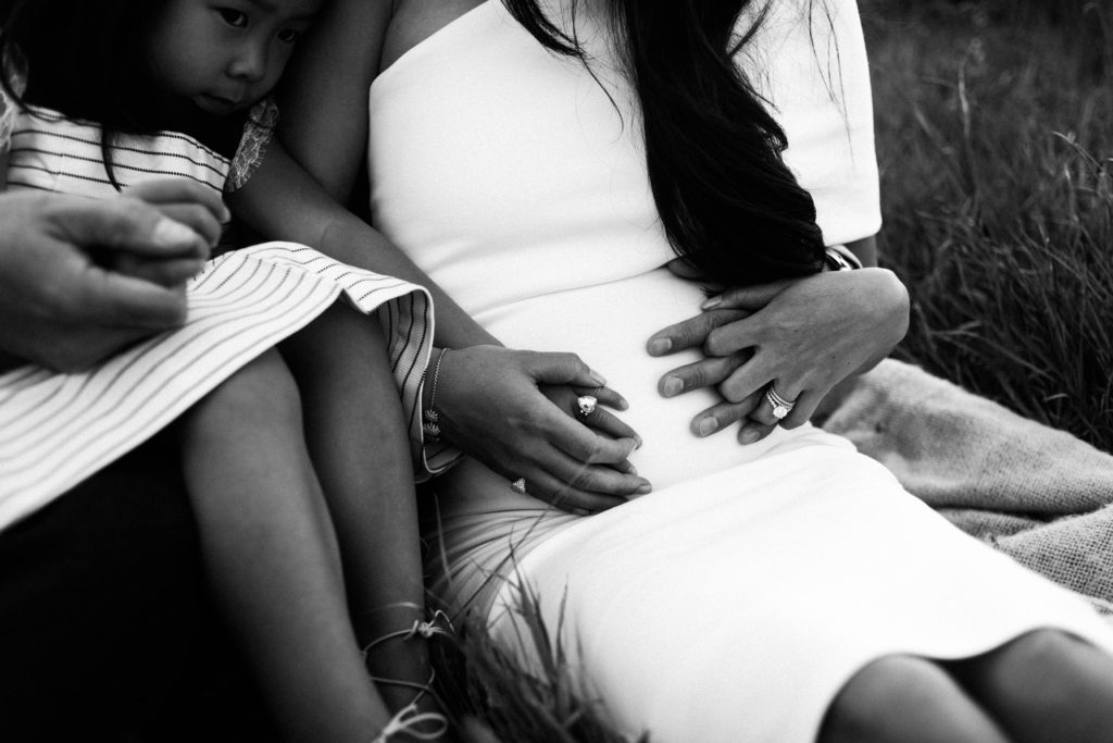 Mokena Illinois Maternity and Family Photographer Elle Baker photography 