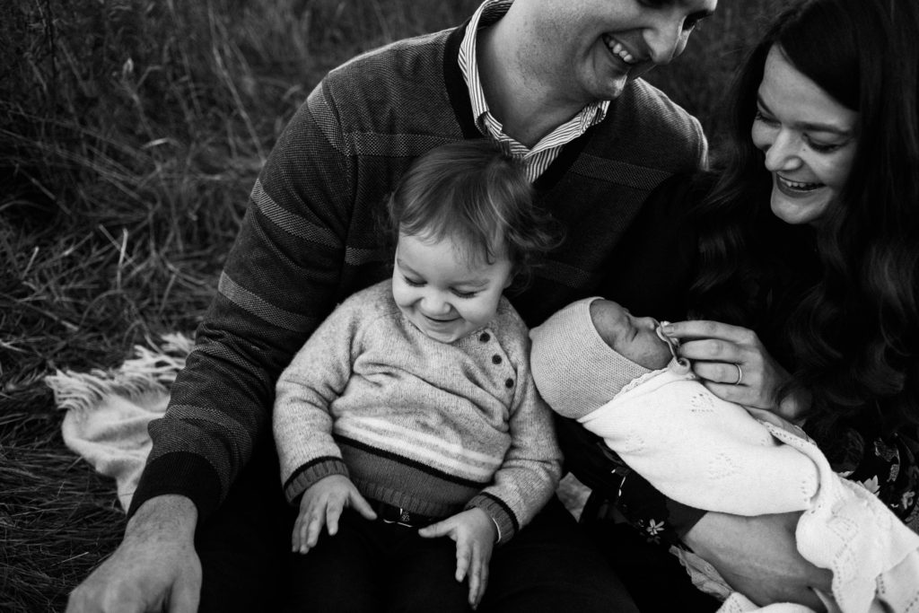 Newborn and family session with toddler, posing ideas for family of four, Naperville Forest Preserve, Photos by Elle Baker Photography 