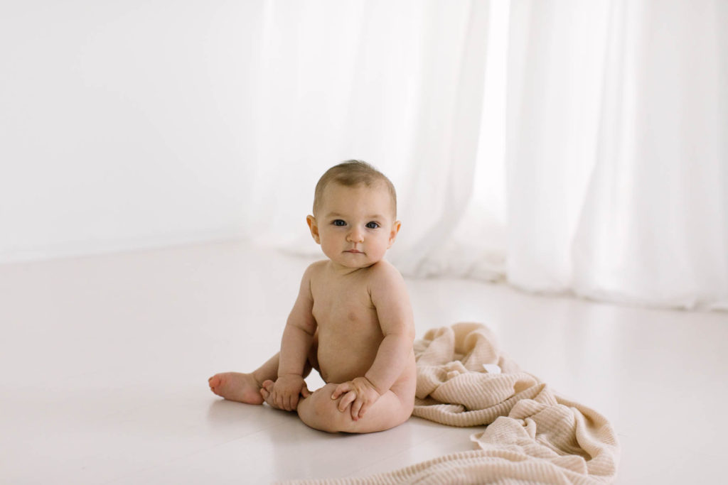 Natural baby led session | Homer Glen IL studio | Photos by Elle Baker Photography | baby girl with rose blanket