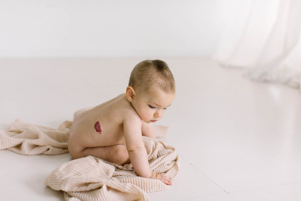 Natural baby led session | Homer Glen IL studio | Photos by Elle Baker Photography | baby girl with rose blanket