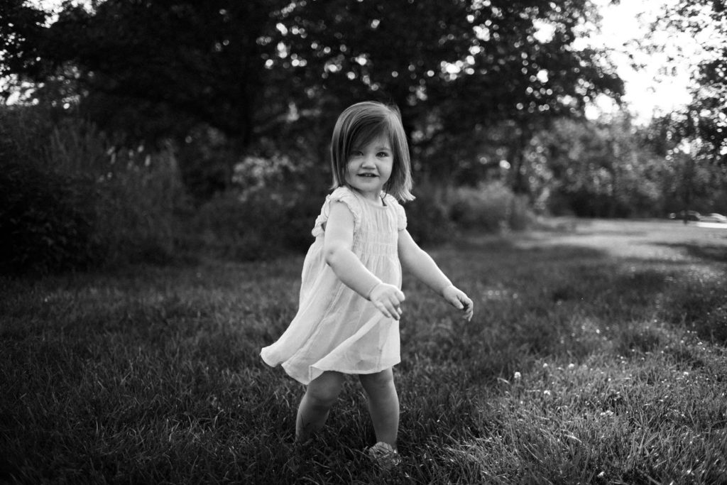 Hickory Creek Preserve in Mokena, IL, Photo by Elle Baker Photography, little girl twirling during session