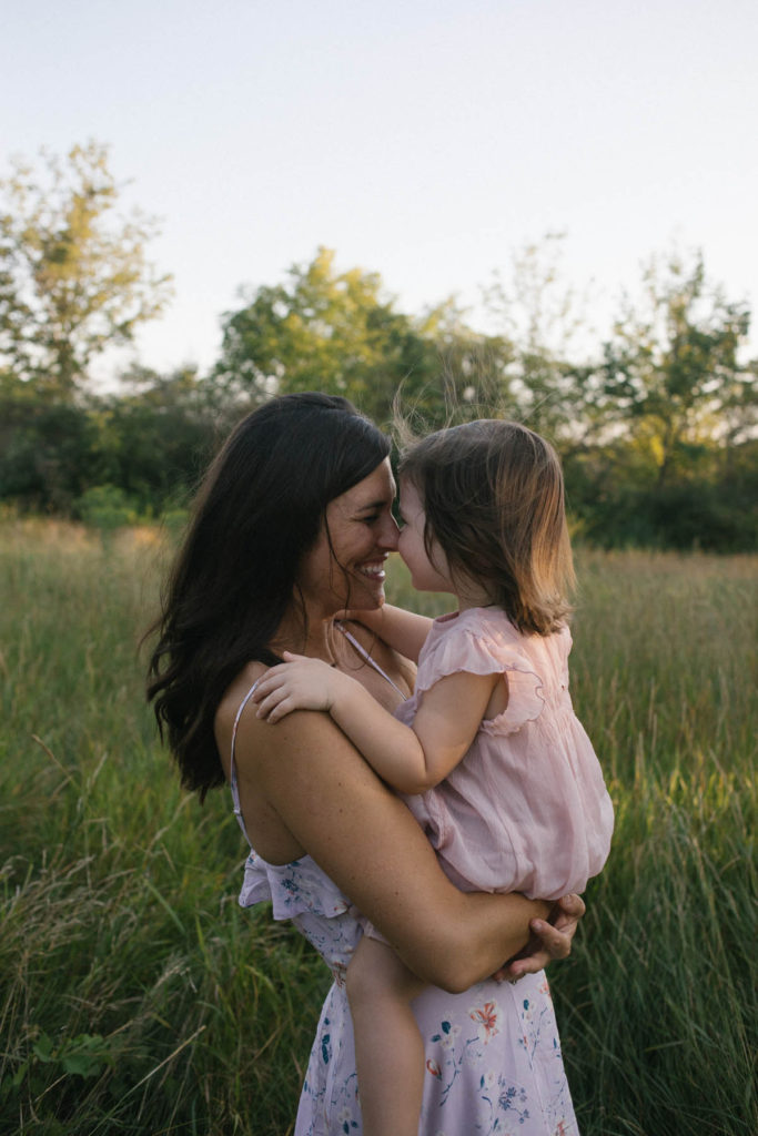Hickory Creek Preserve in Mokena, IL, Photo by Elle Baker Photography, what to wear mom and child