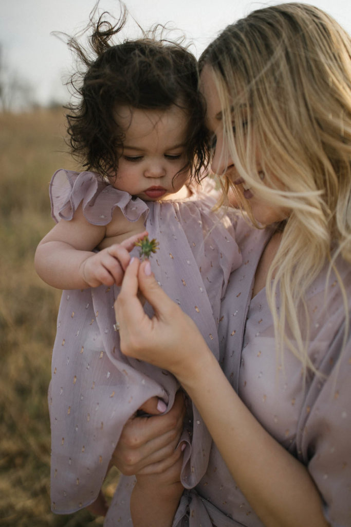 Chicago lifestyle family photographer Laurie Baker captures mother and daughter