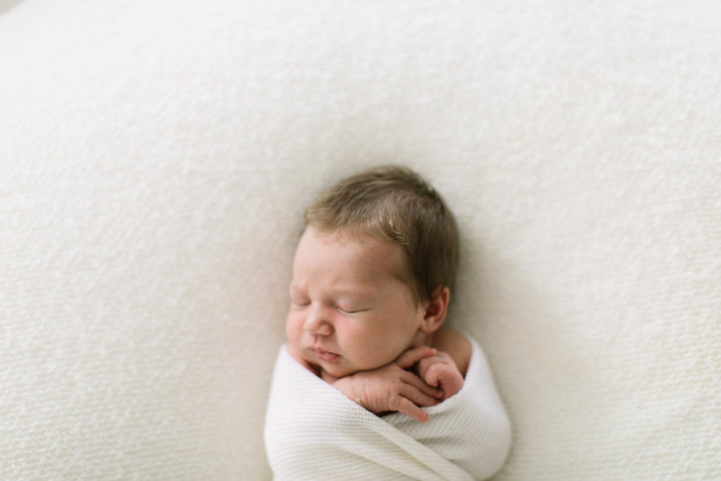 simple newborn session with Elle Baker Photography 