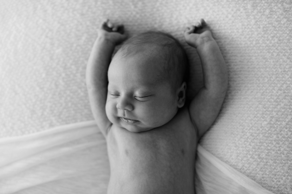 Chicago newborn photographer | Elle Baker Photography 