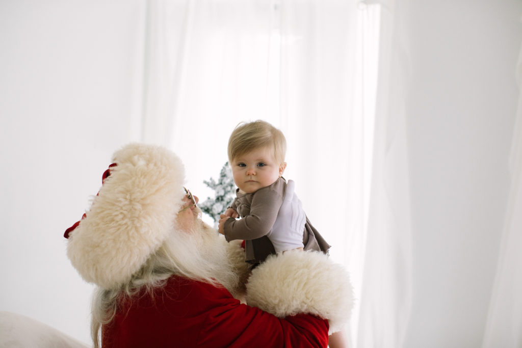 Santa session baby Elle Baker Photography Santa and wreath minis
