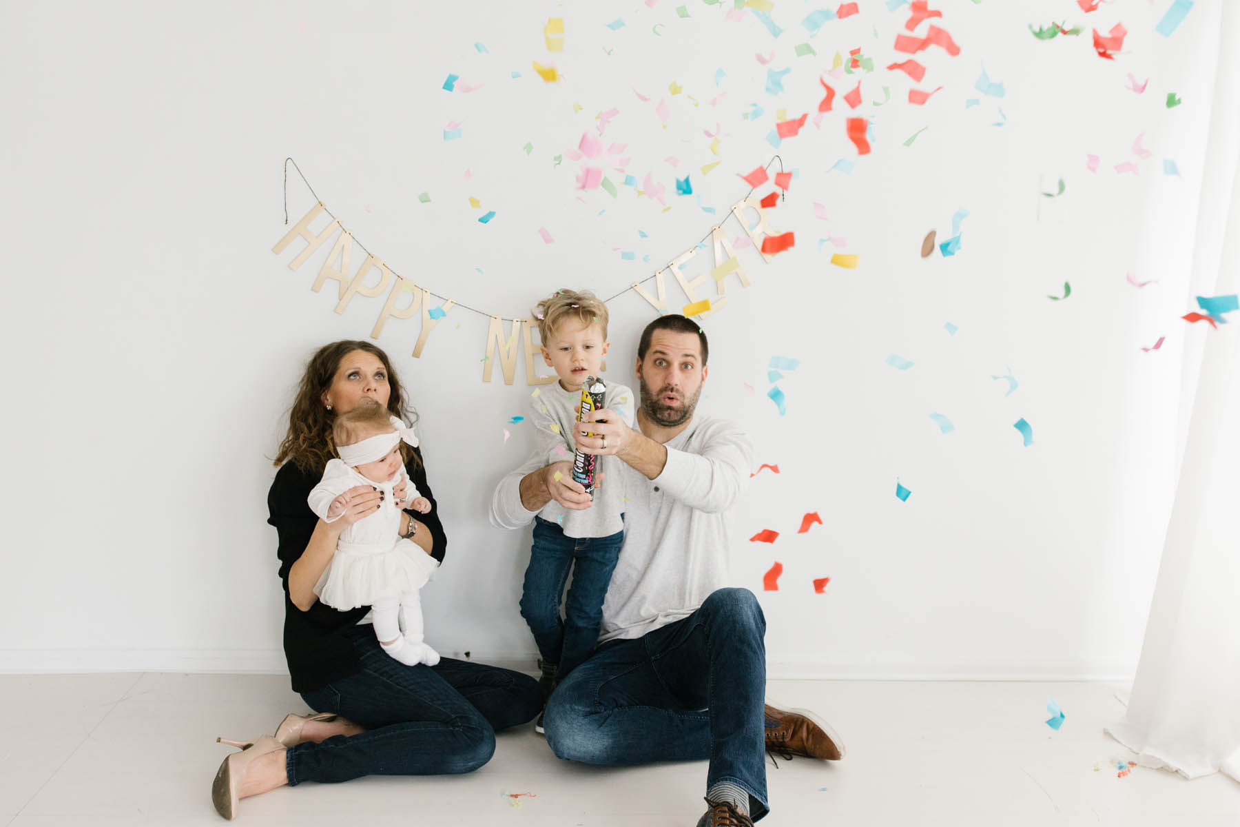 New Year's Photo Shoot, Photos by Elle Baker Photography, Chicago family photographer, family of four and confetti