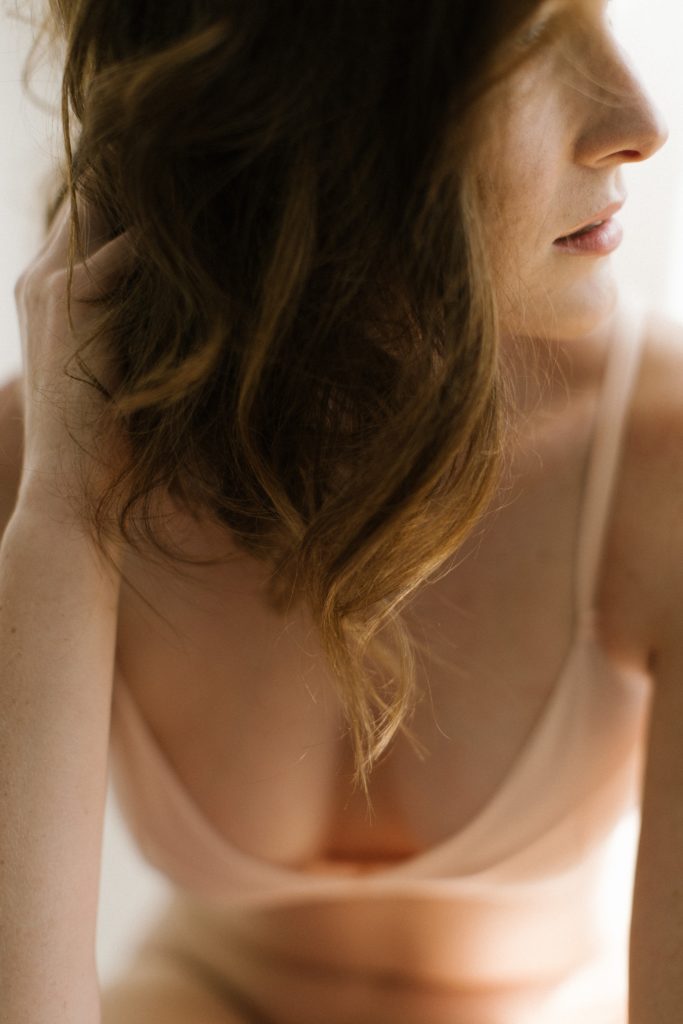 boudoir image taken by Laurie Baker, boudoir photographer in Chicago and southwest suburbs